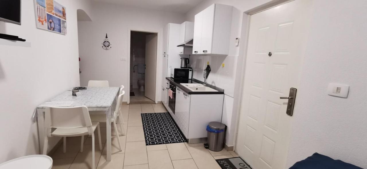 Apartment Tian Koper Buitenkant foto